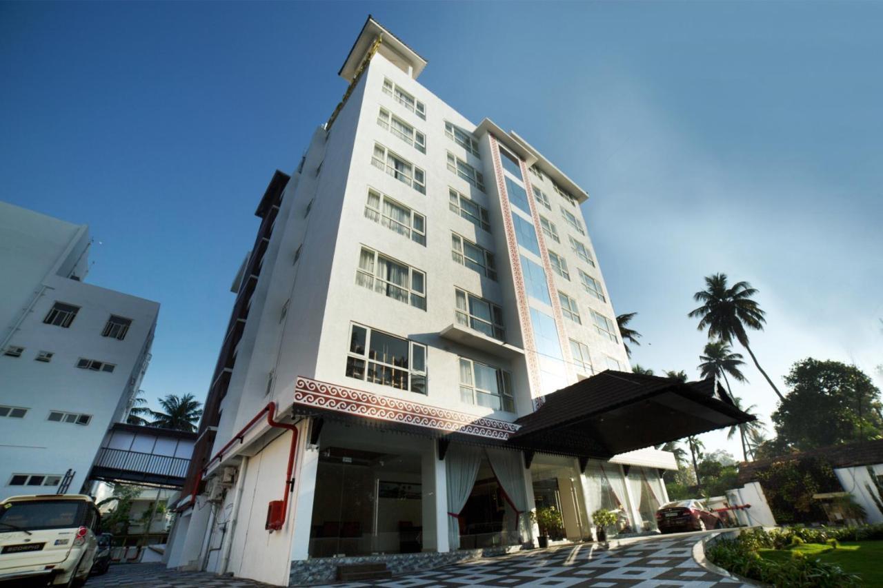 Vivin Luxury Suites Thiruvananthapuram Exteriör bild