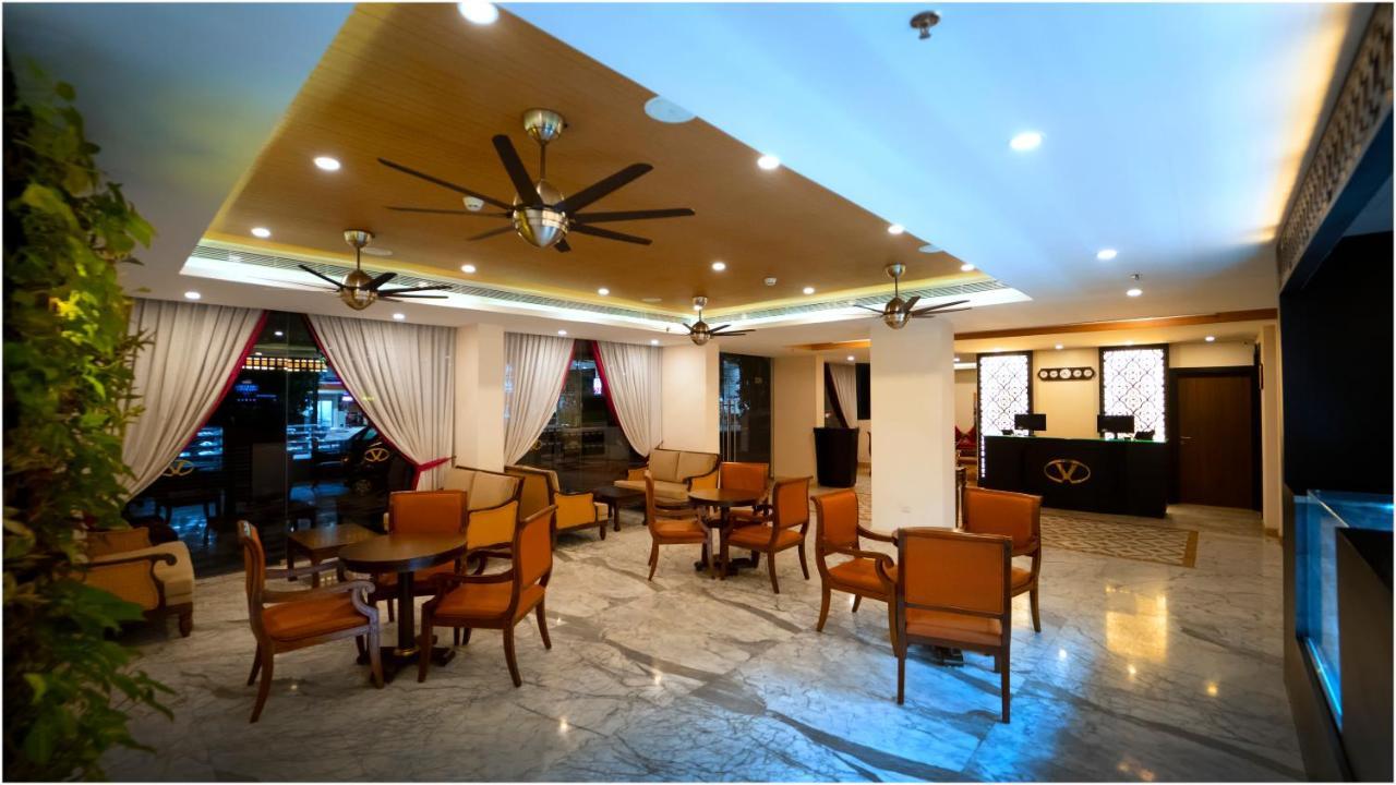 Vivin Luxury Suites Thiruvananthapuram Exteriör bild