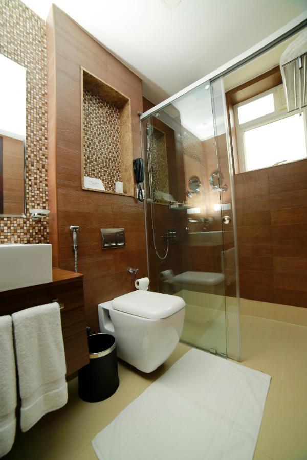 Vivin Luxury Suites Thiruvananthapuram Exteriör bild