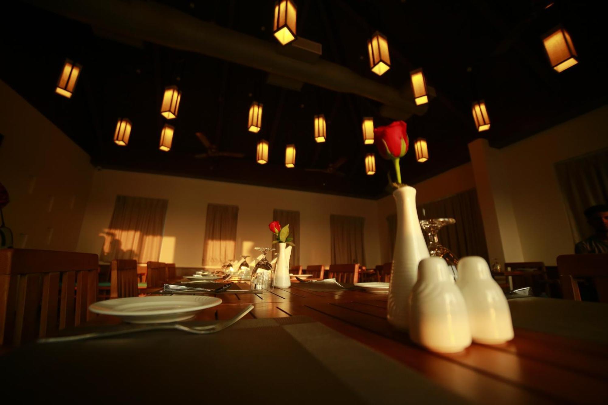 Vivin Luxury Suites Thiruvananthapuram Exteriör bild